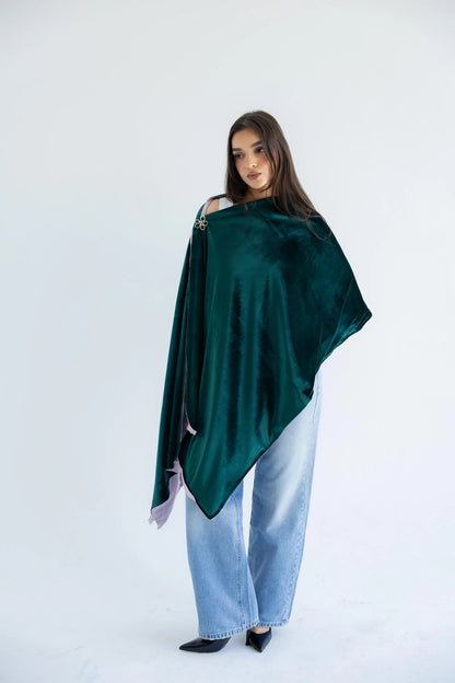 Emerald velvet shawl with light-wash jeans - full length