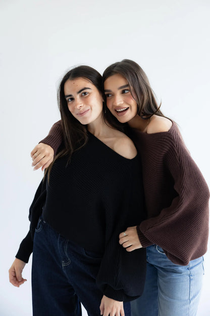 Luna pullover in cocoa brown and black